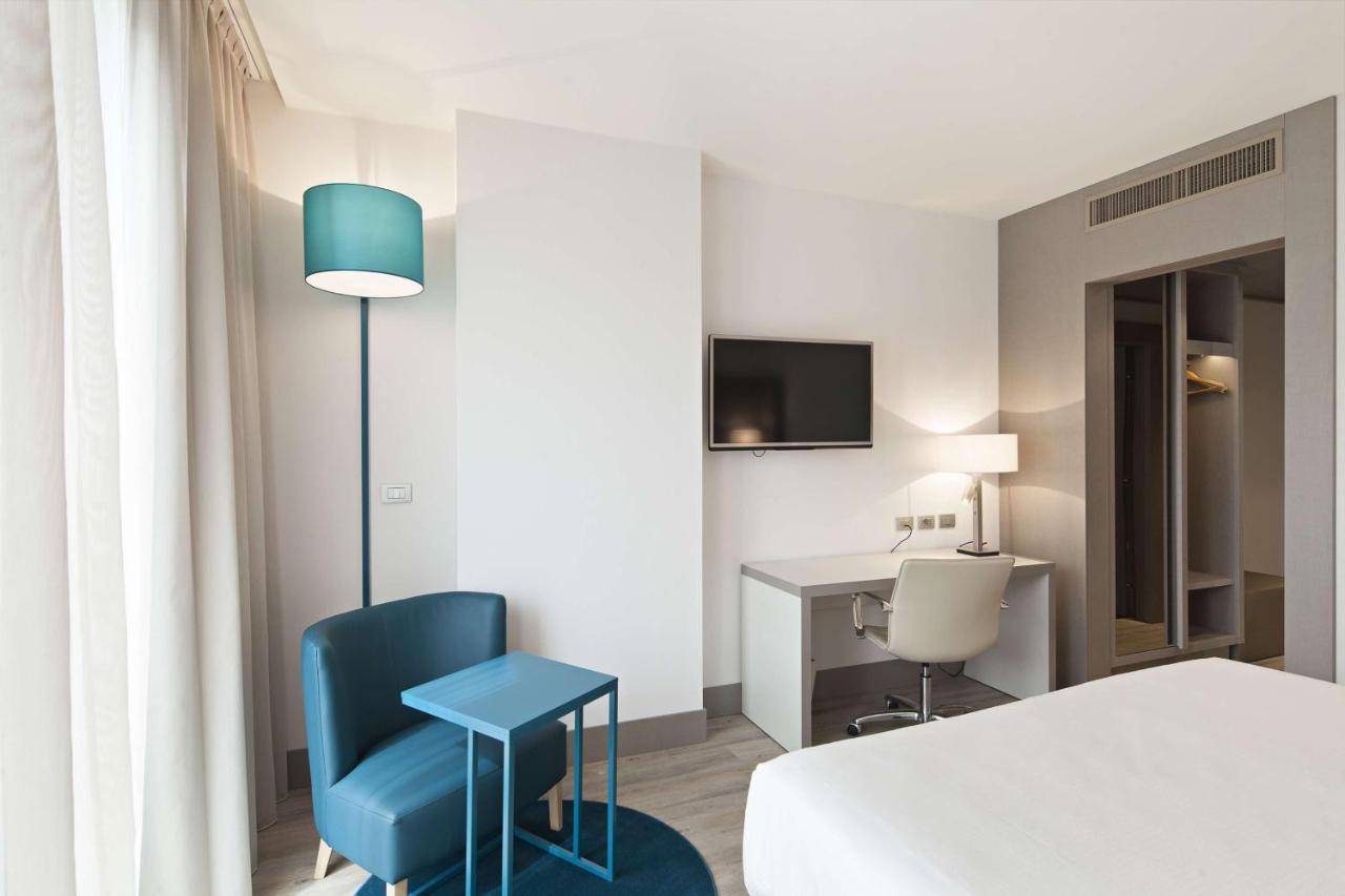 Hotel Nh Parma Esterno foto