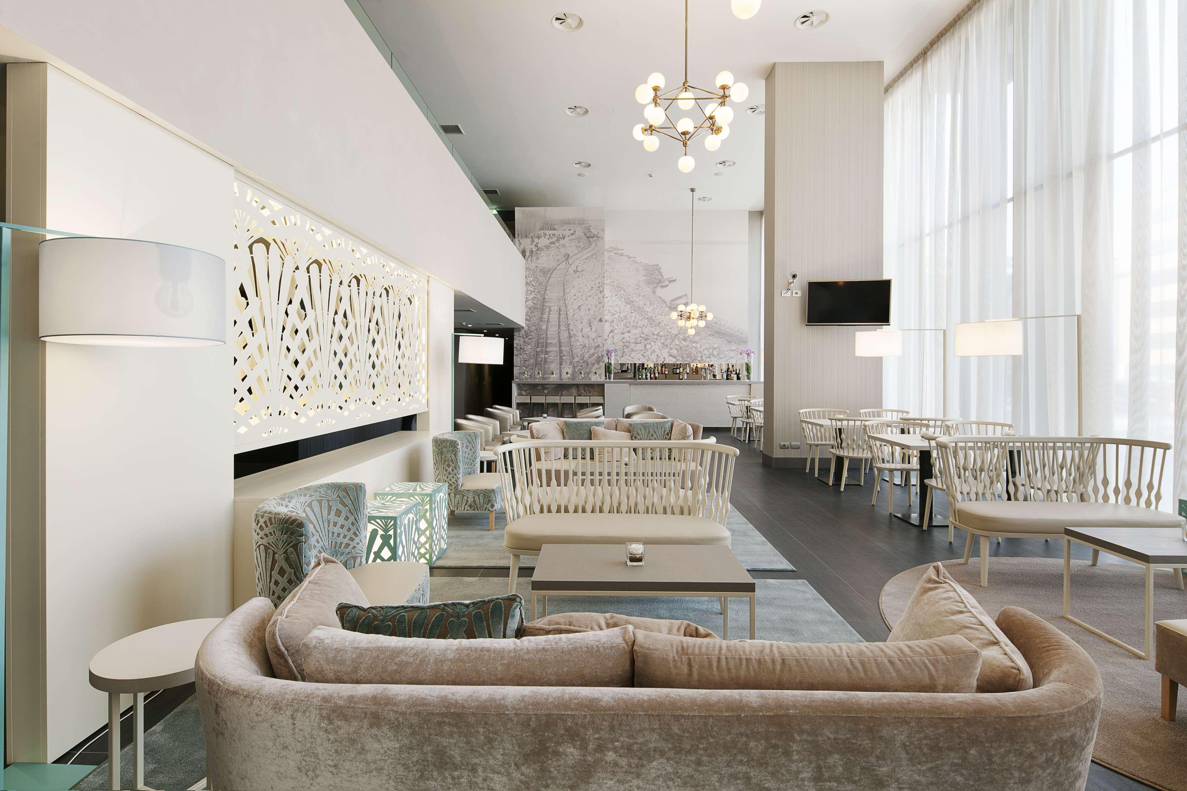 Hotel Nh Parma Esterno foto